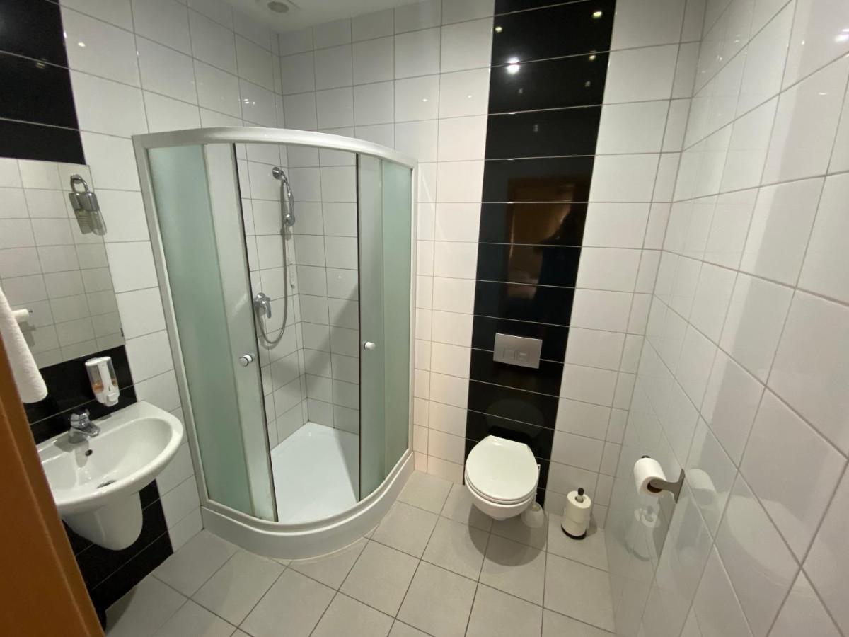Hotel Tequila Międzyrzecz Buitenkant foto
