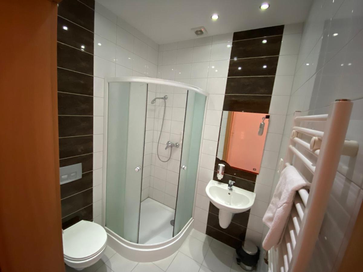 Hotel Tequila Międzyrzecz Buitenkant foto